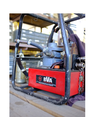 hydraulic pump and cylinder repair