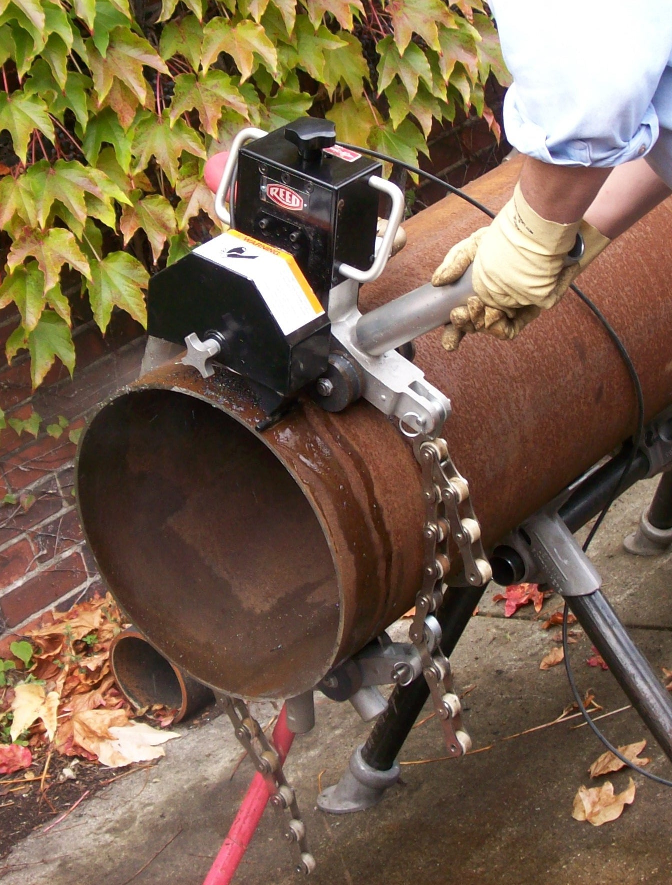 REED Upc636A Pneumatic Univrsal Pipe Ctr Industrial Tool for Plumbing, Pipefitting, and Utility Work - Bayou Tool